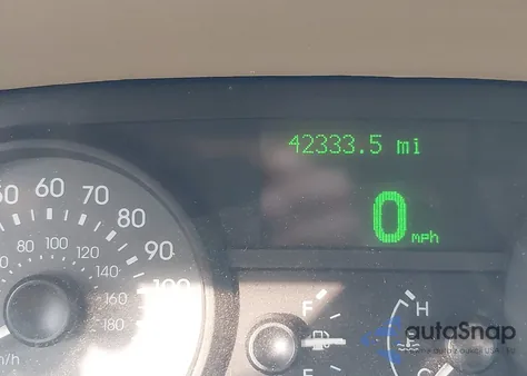 2008 Mercury Grand Marquis Ls z USA, uszkodzony, nr VIN 2MEFM75V38X630232